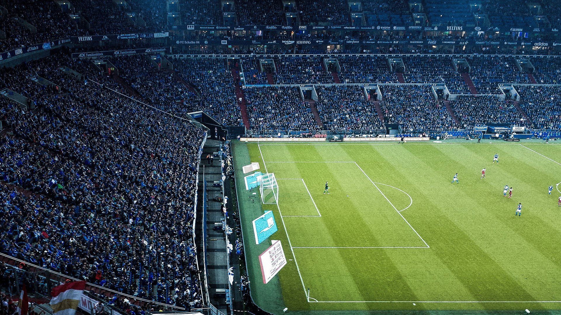 开云网页版登录入口-五大联赛球队是否过度依赖边锋创造机会，五大联赛球队球员